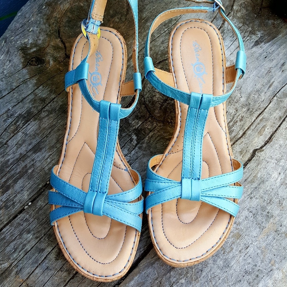 Cutest blue Born sandals! Perfect for summer! Sz 9